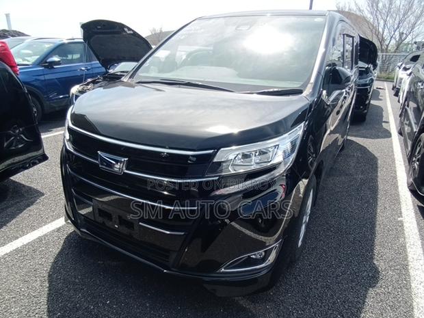 Toyota Noah 1.8 FWD Hybrid (7 Seater) 2021 Black