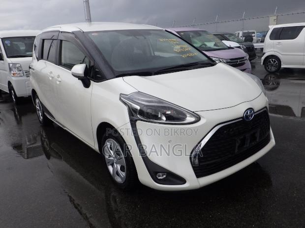 Toyota Sienta 1.5 Hybrid FWD 2021 Pearl