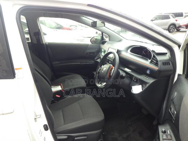 Toyota Sienta 1.5 Hybrid FWD 2021 Pearl