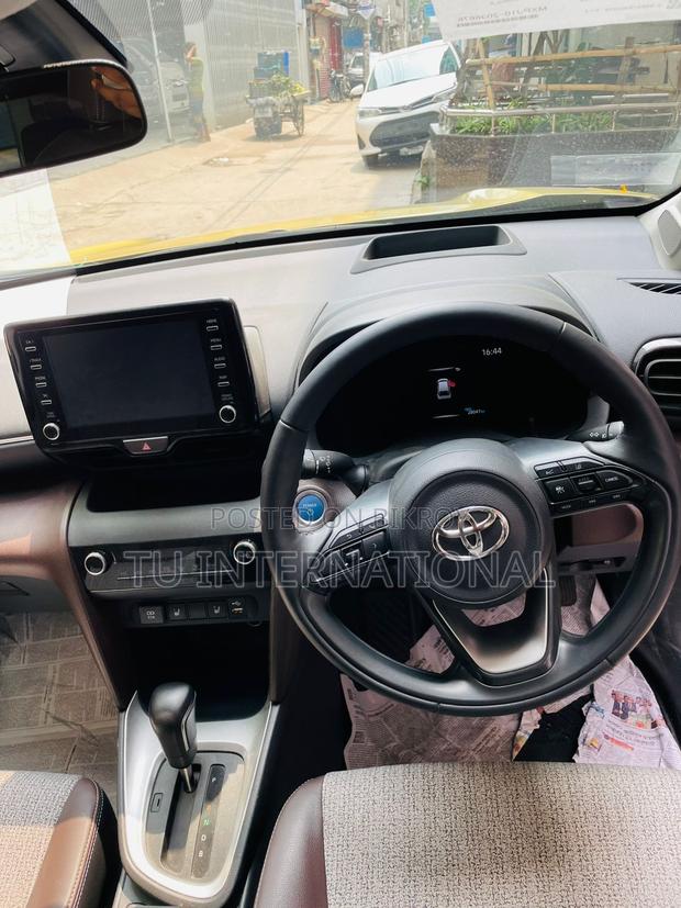 Toyota Yaris Cross 2021 Gold