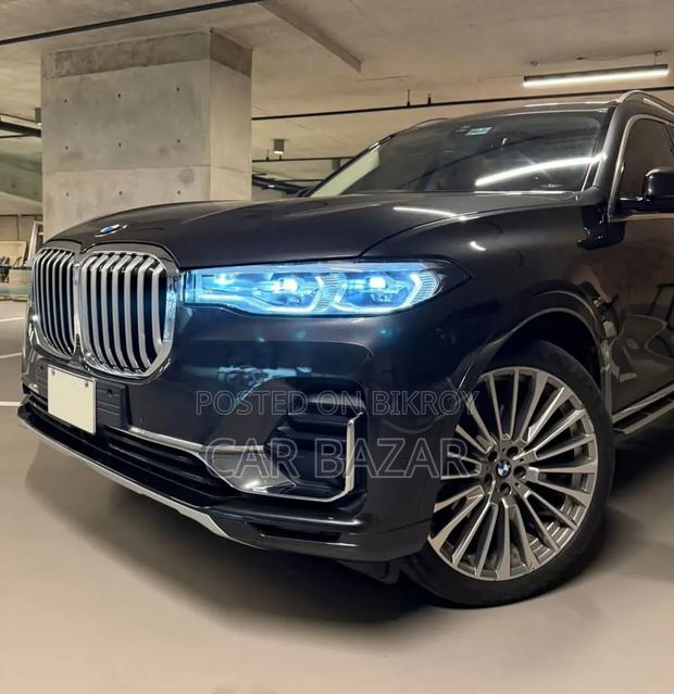 BMW X7 xDrive40i 2022 Gray