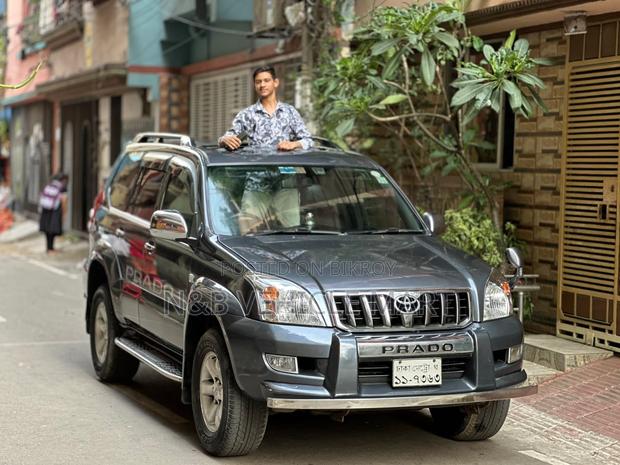 Toyota Land Cruiser PRADO 2003 Black