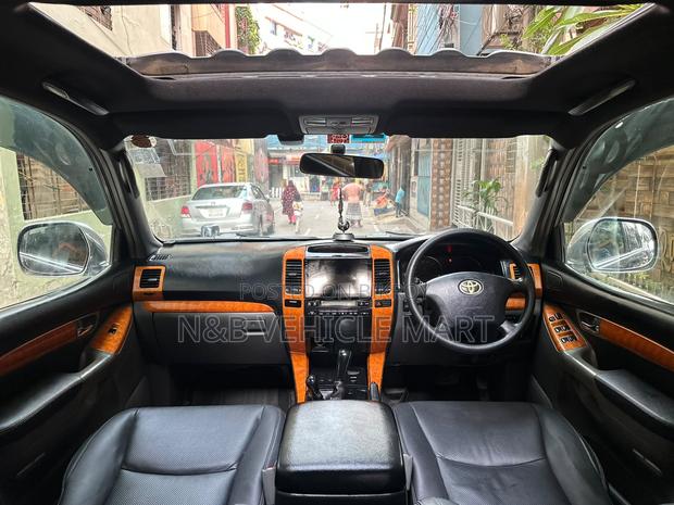 Toyota Land Cruiser PRADO 2003 Black