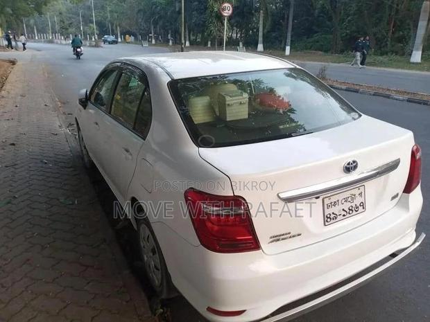 Toyota Axio 1.5 Hybrid 2WD 2017 White