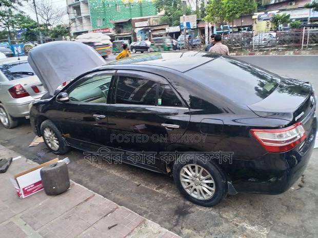 Toyota Premio 2013 Black