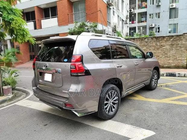 Toyota Land Cruiser Prado 2.7 2018 Brown