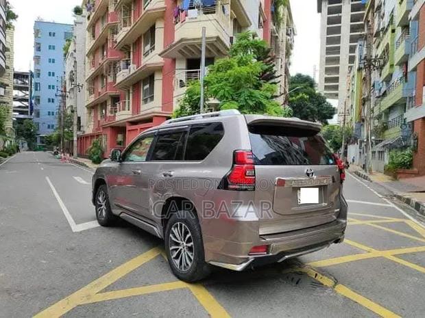 Toyota Land Cruiser Prado 2.7 2018 Brown