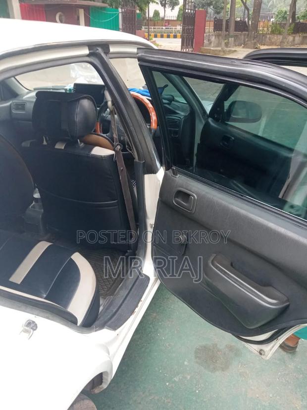Toyota Corolla 1998 White
