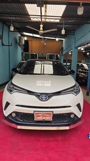 Toyota C-Hr 2017 Pearl for sale