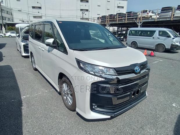 Toyota Noah 2022 Pearl