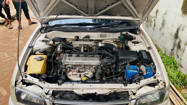 Toyota Corolla 2000 Silver