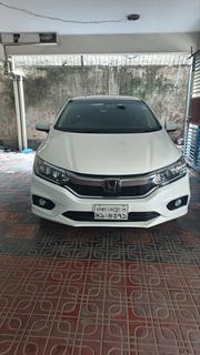 Honda Grace 2017 Pearl for sale