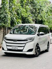 Toyota Noah 2.0 AWD (8 Seater) 2017 Pearl for sale