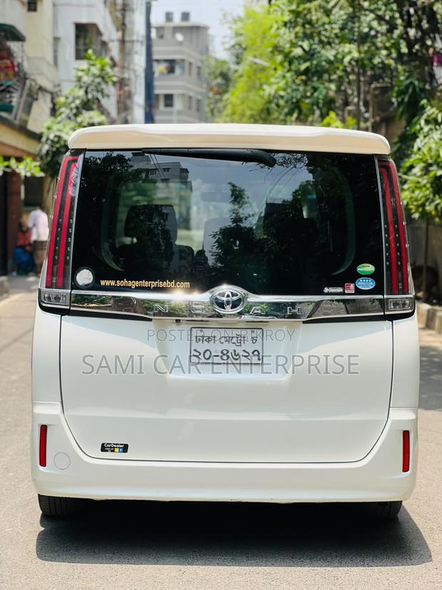Toyota Noah 2.0 AWD (8 Seater) 2017 Pearl