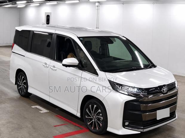 New Toyota Noah 2025 Pearl