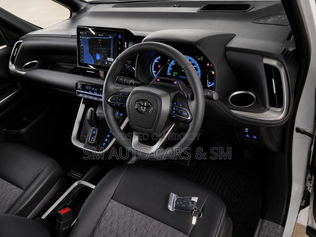 New Toyota Noah 2025 Pearl