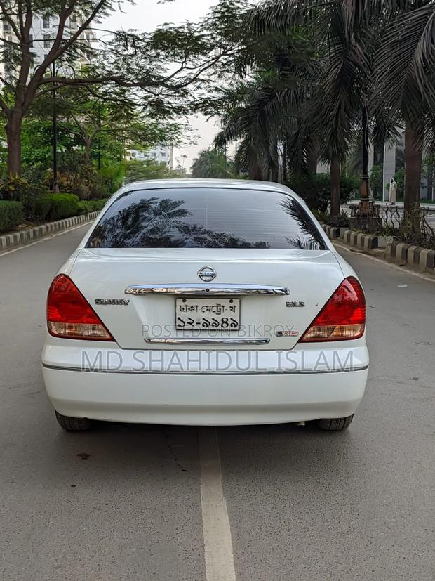 Nissan Sunny 2009 White