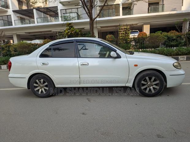 Nissan Sunny 2009 White