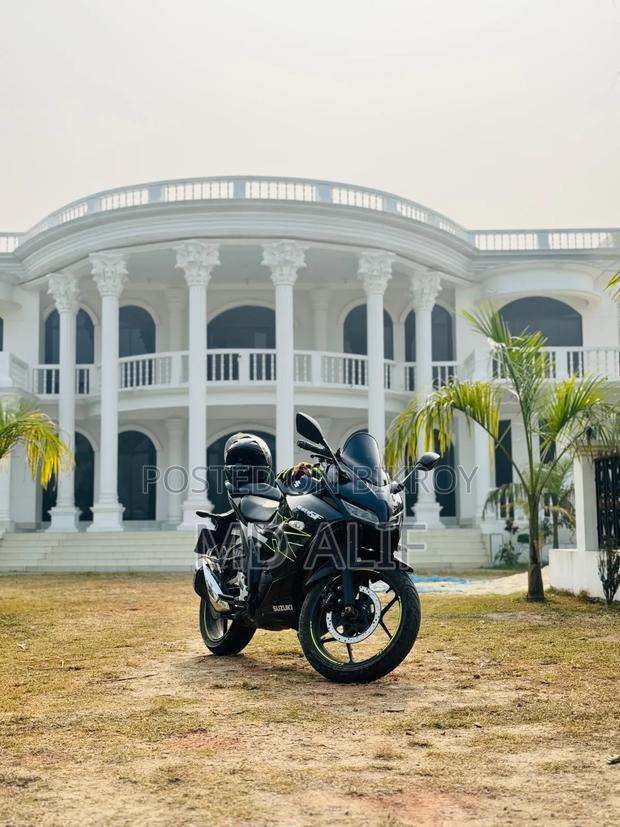 Suzuki SFV650 2023 Black