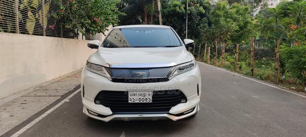 Toyota Harrier 2.0 2018 Pearl