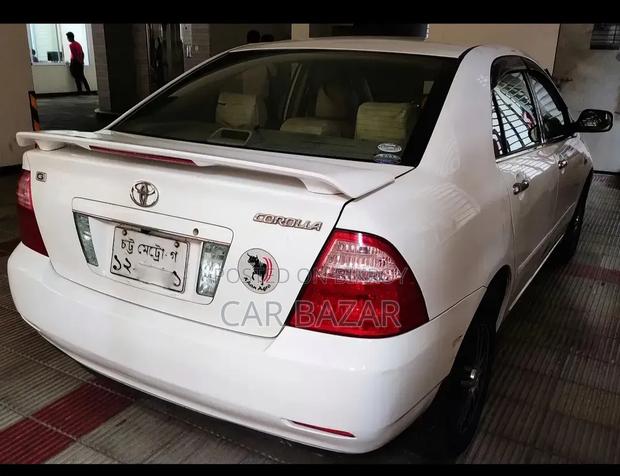 Toyota Corolla 2005 White