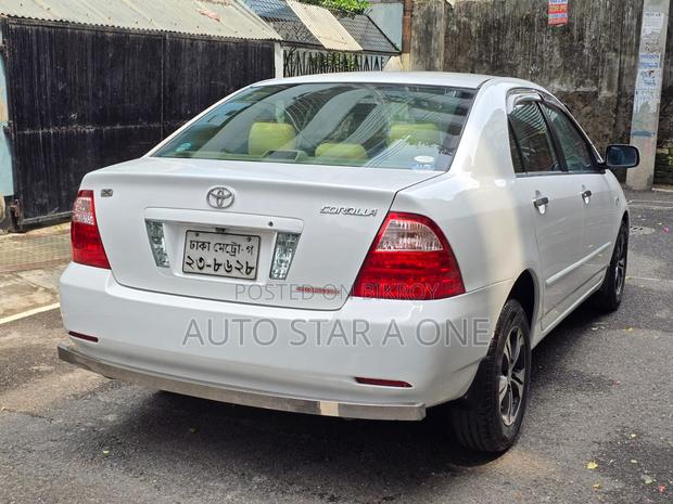 Toyota Corolla 2005 White