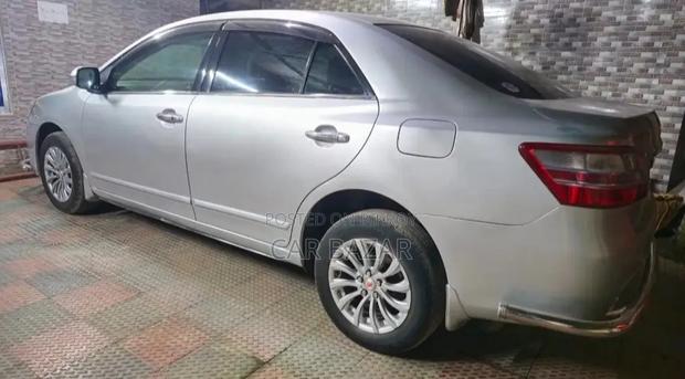 Toyota Premio 2010 Silver