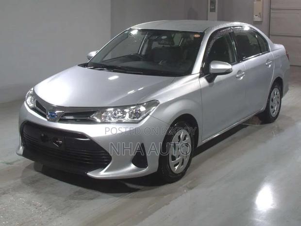 Toyota Axio 2021 Silver