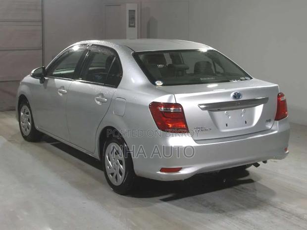 Toyota Axio 2021 Silver