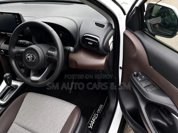Toyota Yaris Cross 1.5 Hybrid FWD 2021 Pearl