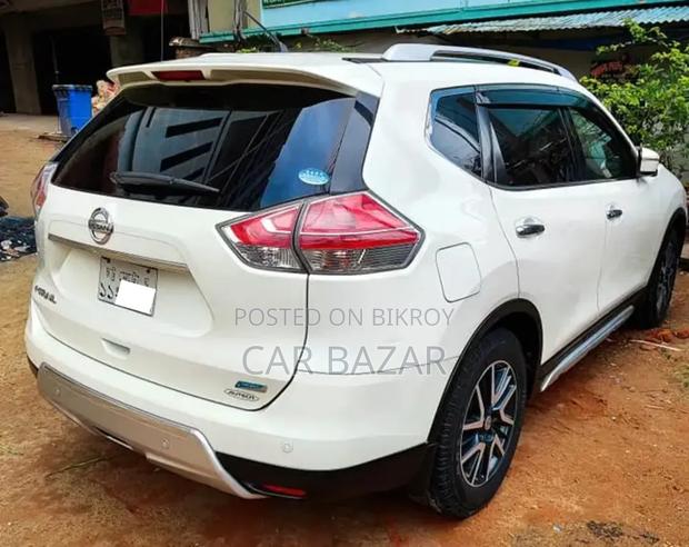 Nissan X-Trail 2.0 Petrol AWD 2014 Off White