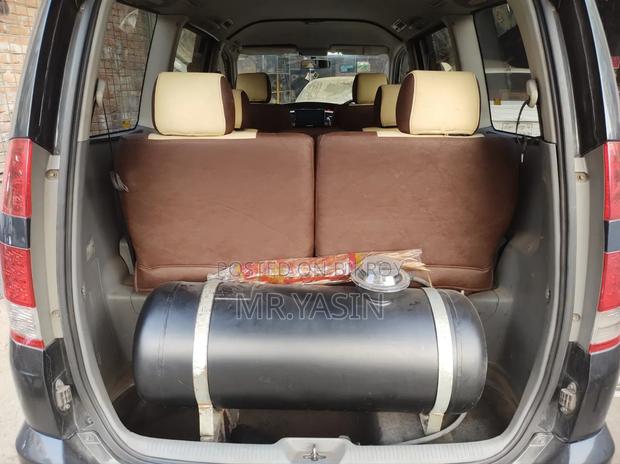 Toyota Noah 2.0 FWD (8 Seater) 2005 Black