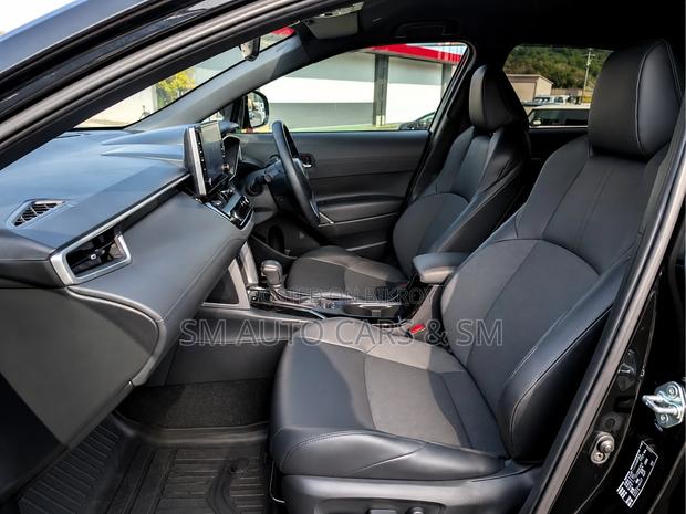 Toyota Corolla Cross 1.8 Hybrid FWD 2022 Black