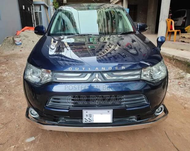 Mitsubishi Outlander 2013 Blue