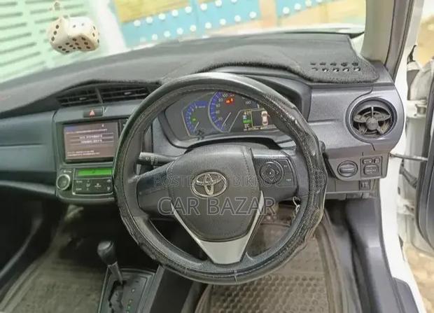 Toyota Axio 1.5 Hybrid G 2WD 2015 Off White