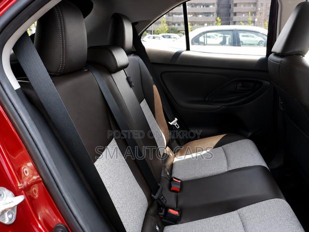 Toyota Yaris Cross 1.5 Hybrid FWD 2021 Red