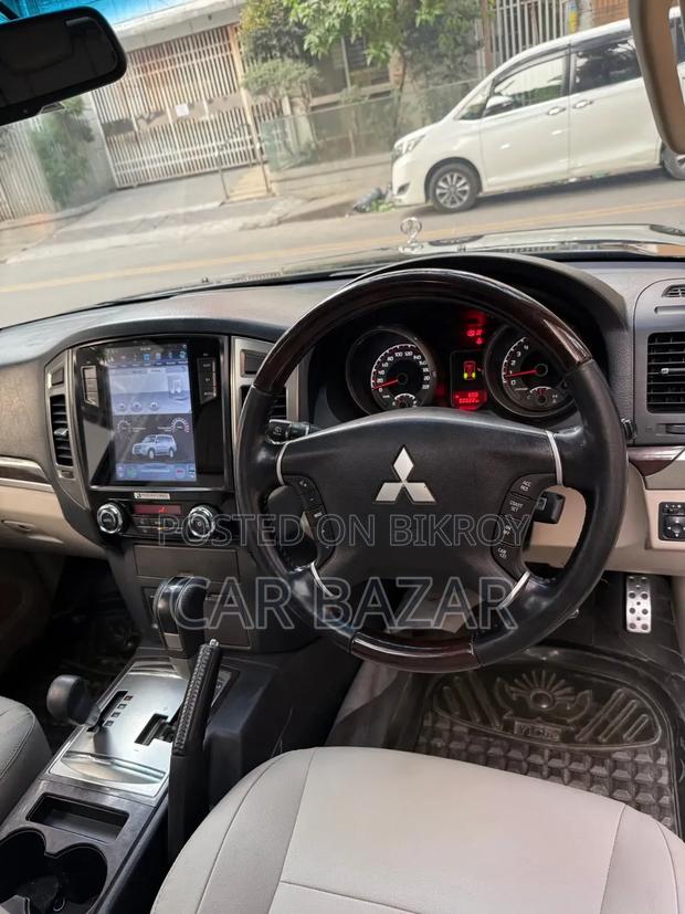 Mitsubishi Pajero 2018 Black