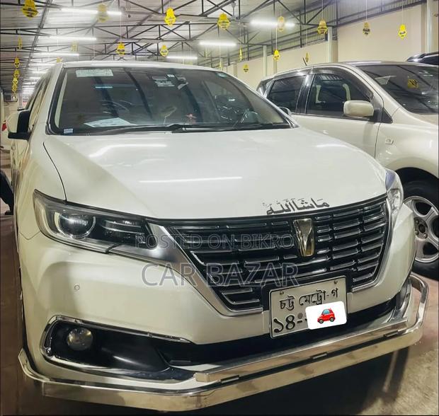 Toyota Premio 1.5 FWD 2018 Off White
