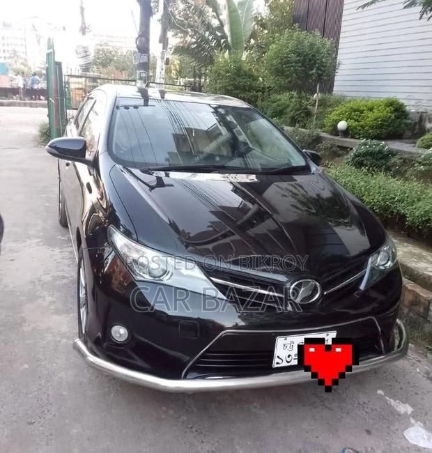 Toyota Auris 2013 Black