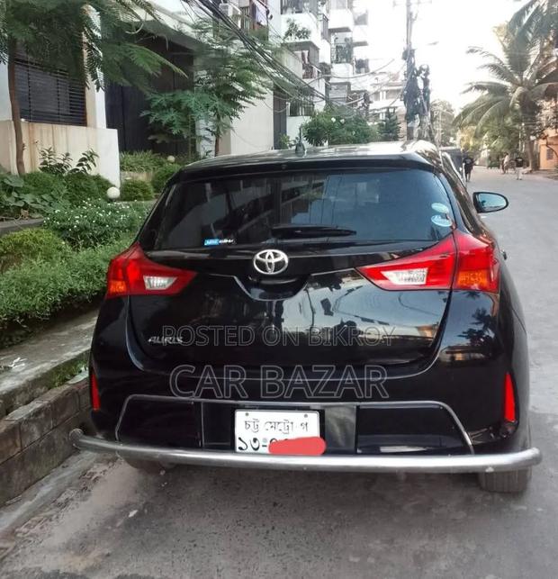Toyota Auris 2013 Black