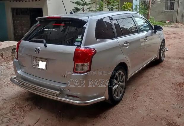Toyota Corolla Fielder 1.5 Hybrid FWD 2014 Silver