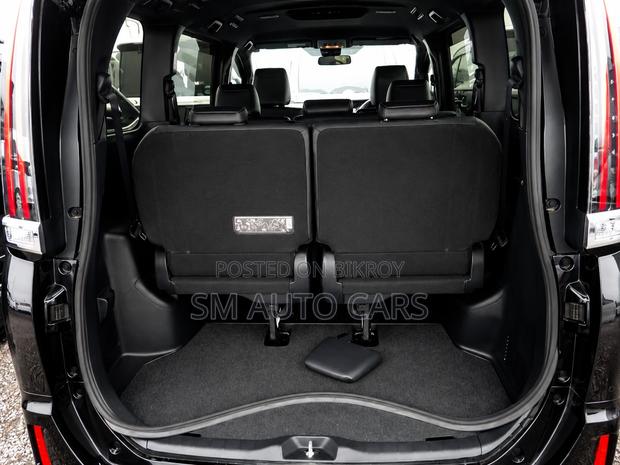 Toyota Esquire 2.0 FWD (8 Seater) 2020 Black