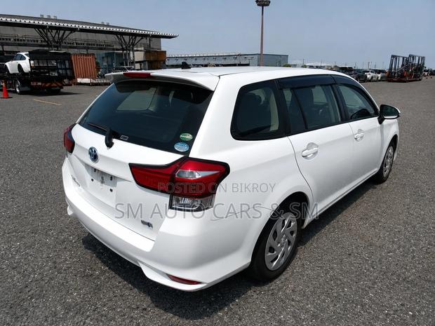 Toyota Corolla Fielder 2021 White