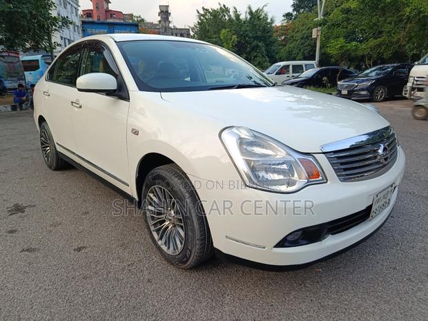 Nissan Bluebird 2012 Pearl