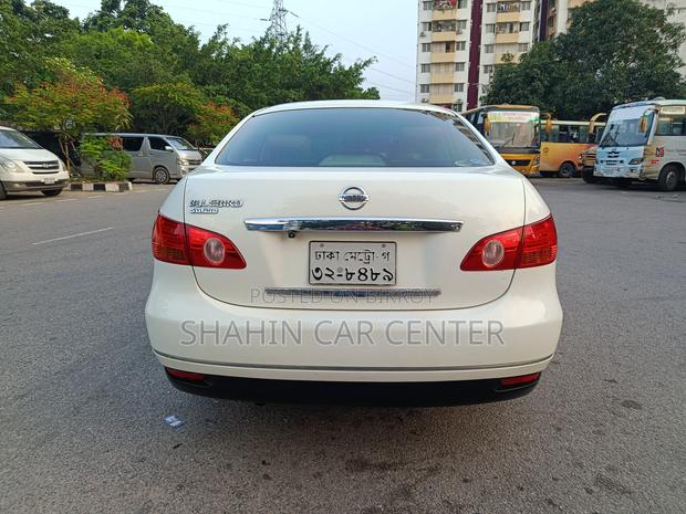 Nissan Bluebird 2012 Pearl