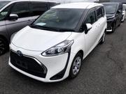 Toyota Sienta 1.5 Hybrid FWD 2021 Pearl for sale