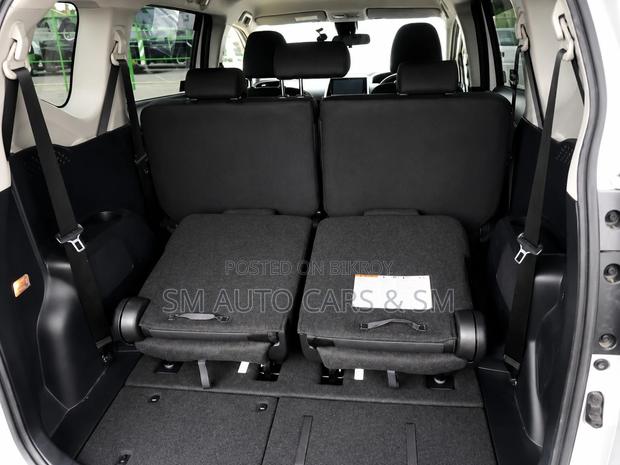 Toyota Sienta 1.5 Hybrid FWD 2021 Pearl