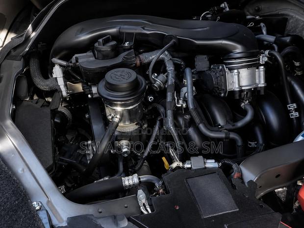 Toyota HiAce 2024 Black