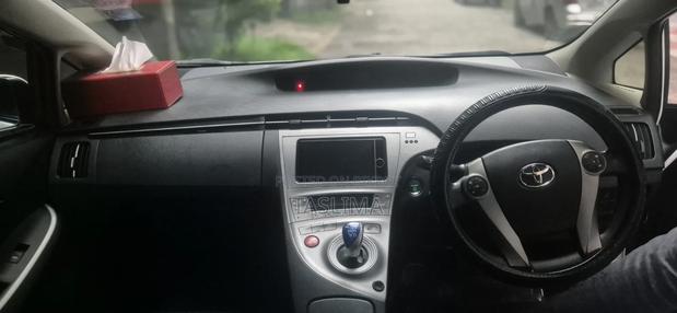 Toyota Prius 2013 Pearl