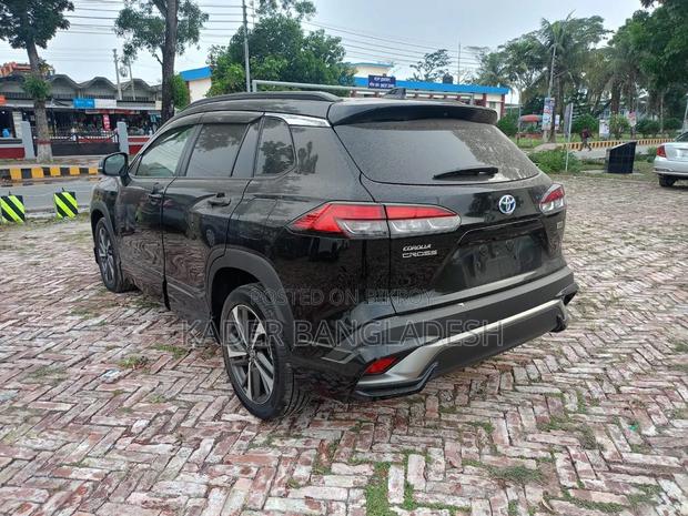 Toyota Corolla Cross 1.8 Hybrid FWD 2022 Black
